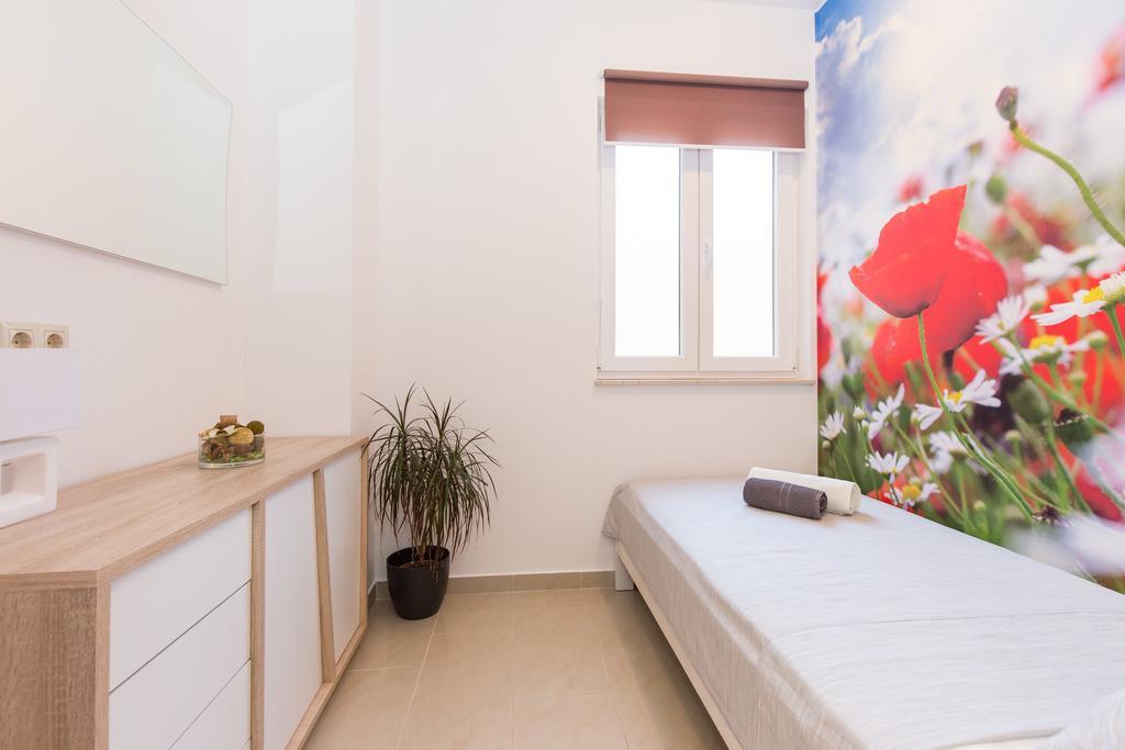 The Golden Island Apartment